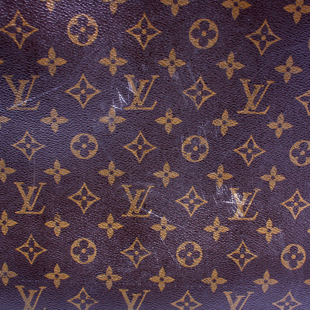 
                      
                        Pullman 70 Monogram
                      
                    