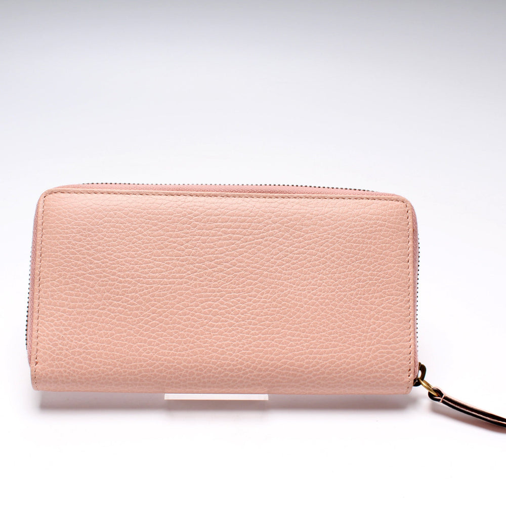 
                      
                        GG Marmont Butterly Wallet
                      
                    