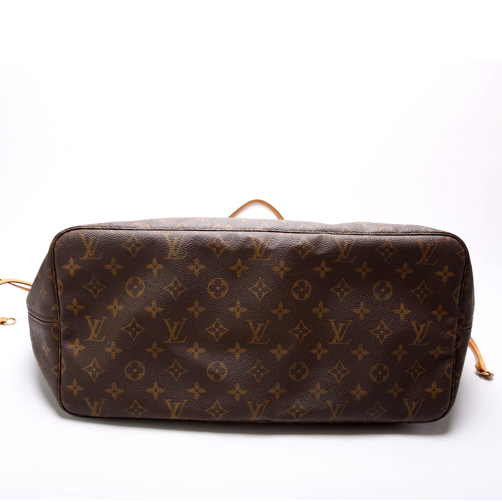 
                      
                        Neverfull GM Monogram
                      
                    