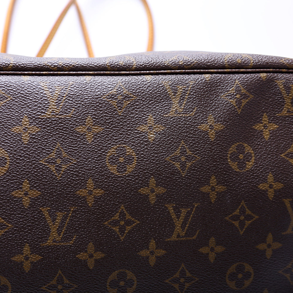 
                      
                        Neverfull GM Monogram
                      
                    