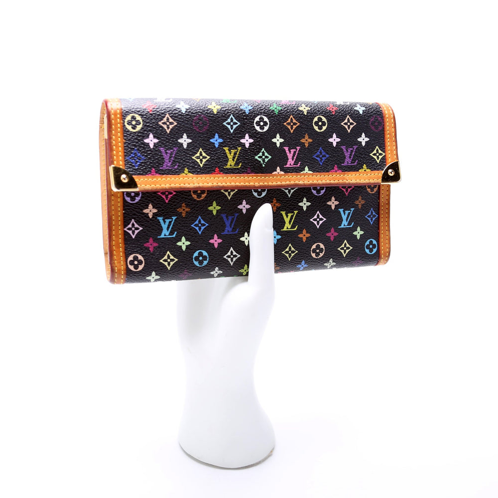 
                      
                        Porte Tresor International Wallet Multi
                      
                    