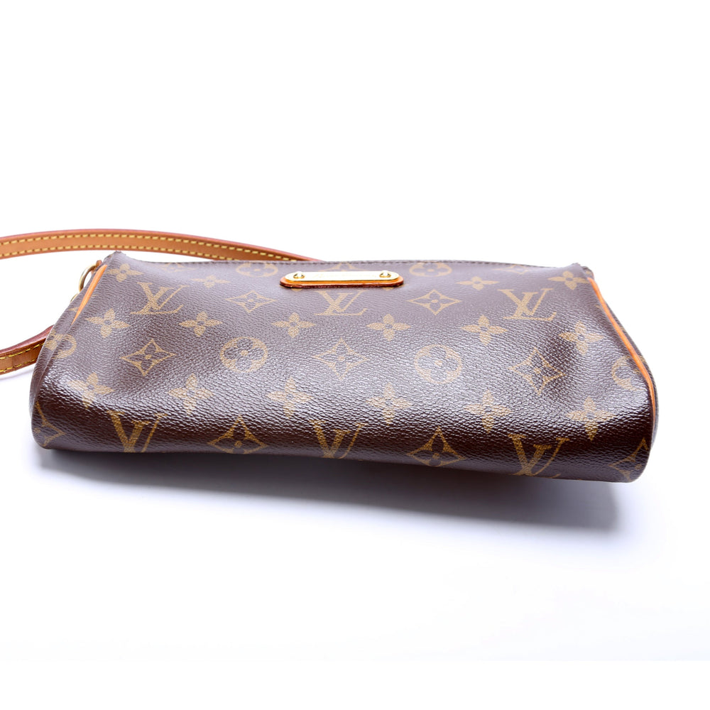 
                      
                        Eva Clutch Monogram
                      
                    