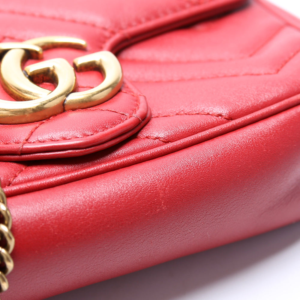 
                      
                        Marmont Leather Super Mini Flap Red
                      
                    