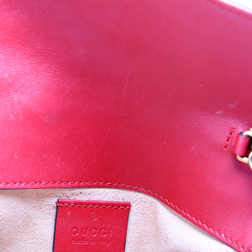 
                      
                        Marmont Leather Super Mini Flap Red
                      
                    