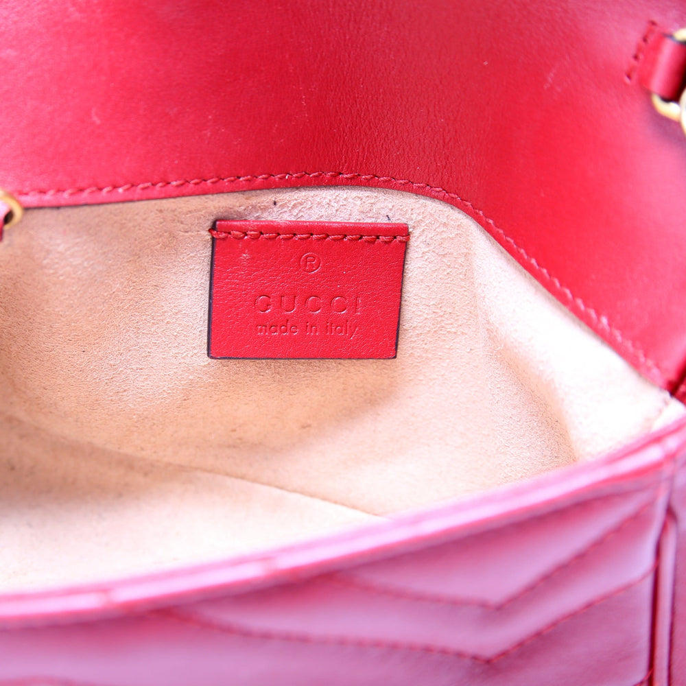 
                      
                        Marmont Leather Super Mini Flap Red
                      
                    