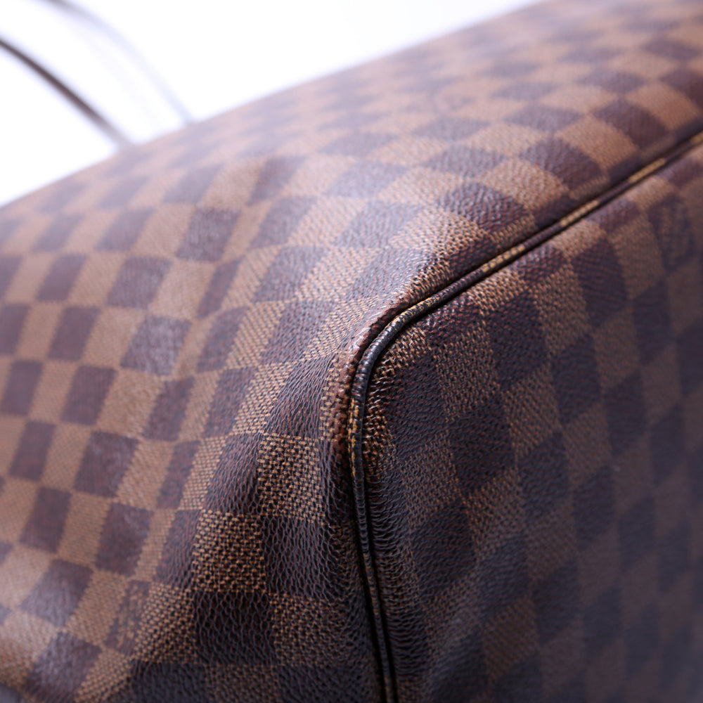 
                      
                        Neverfull GM Damier Ebene
                      
                    